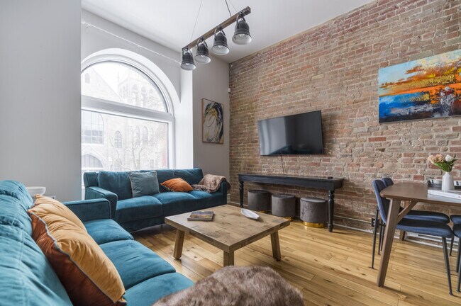 property at 3977 R. Saint-Denis