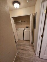 730 Margie Dr in Titusville, FL - Foto de edificio - Building Photo