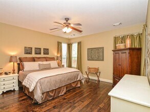 12513 Central Park Dr in Austin, TX - Building Photo - Building Photo