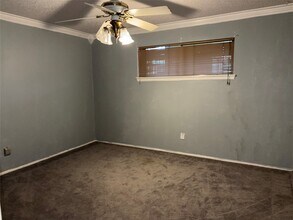 7714 Renwick Dr in Houston, TX - Building Photo - Building Photo