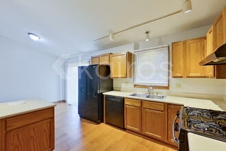 6155 Brie Ave in Portage, IN - Foto de edificio - Building Photo