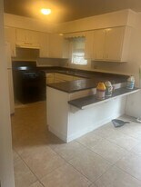 9345 W Longview Pkwy in Kansas City, MO - Building Photo