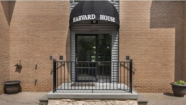 Harvard House Apartments