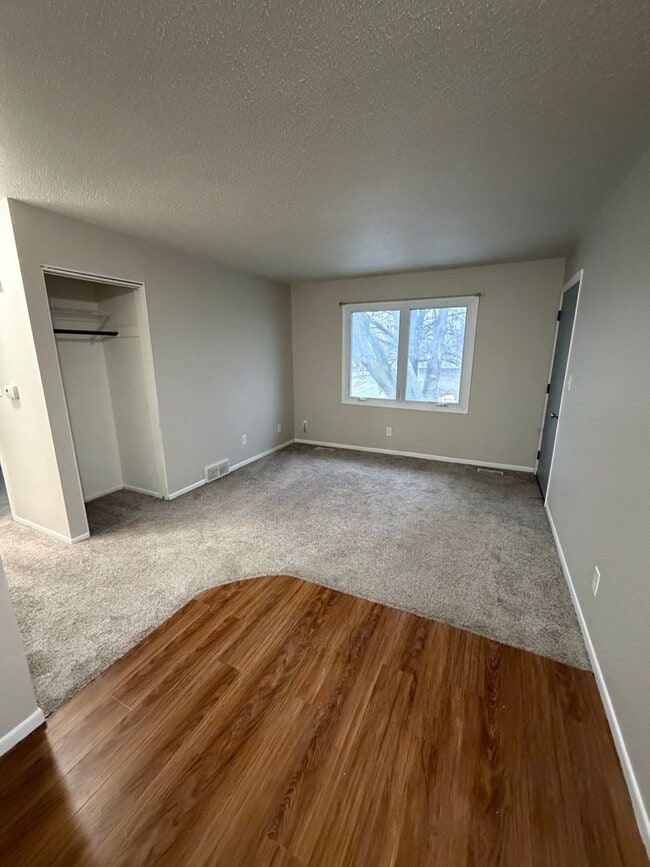 213 28th Ave W in Milan, IL - Building Photo - Building Photo