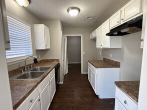 3158 S 124th E Ave in Tulsa, OK - Foto de edificio - Building Photo