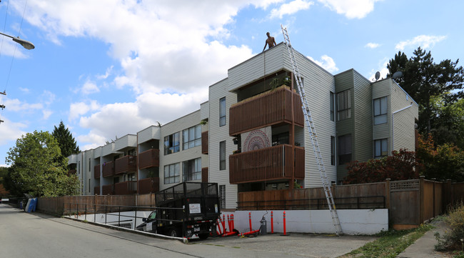 Acacia Grove Apartments in Vancouver, BC - Building Photo - Building Photo