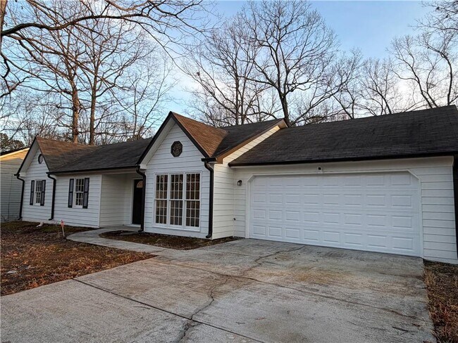 65 Beaverdam Ct in Covington, GA - Building Photo - Building Photo