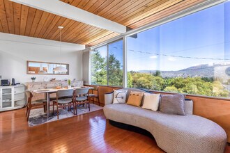 8554 Day St in Sunland, CA - Building Photo - Building Photo