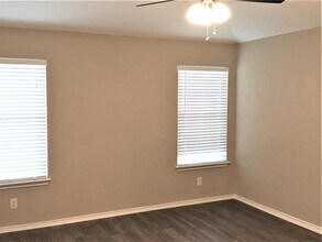 8715 Snow Goose in San Antonio, TX - Building Photo - Building Photo