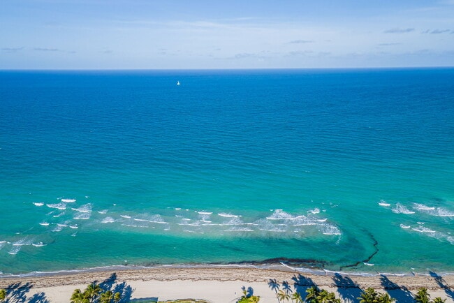 21205 Yacht Club Dr, Unit 2605 in Aventura, FL - Foto de edificio - Building Photo