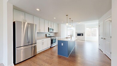 2739 Bristol Rdg Dr in Ann Arbor, MI - Building Photo - Building Photo