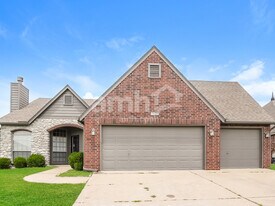 1606 W Vicksburg Pl in Broken Arrow, OK - Building Photo