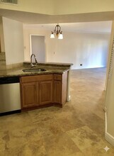 8721 Wiles Rd in Coral Springs, FL - Building Photo - Building Photo