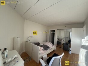 1933 Commonwealth Ave, Unit 504 in Boston, MA - Foto de edificio - Building Photo