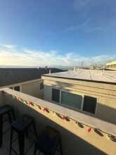 211 36th Pl, Unit M.B.Modern Sea View in Manhattan Beach, CA - Building Photo - Building Photo