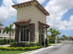 3456 W 90th St in Hialeah, FL - Building Photo - Building Photo