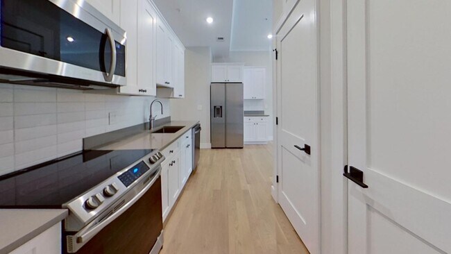 19 Highgate St, Unit 103 in Boston, MA - Building Photo - Building Photo