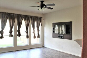 3006 Teak Forest Trail in Houston, TX - Building Photo - Building Photo