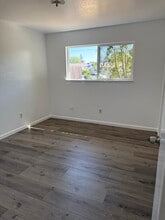 3001 Radnor Way in Modesto, CA - Foto de edificio - Building Photo