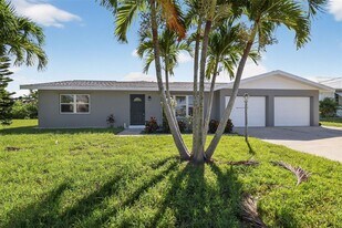 4210 Palm Dr in Punta Gorda, FL - Building Photo