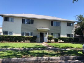 2323 W West Ave, Unit 2 in Fullerton, CA - Building Photo
