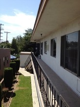 5529 Dairy Ave in Long Beach, CA - Building Photo - Building Photo