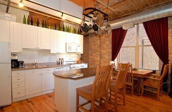 420 S Clinton St in Chicago, IL - Building Photo - Building Photo