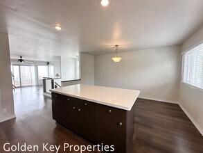 2246 Cambridge Ave in Encinitas, CA - Building Photo - Building Photo