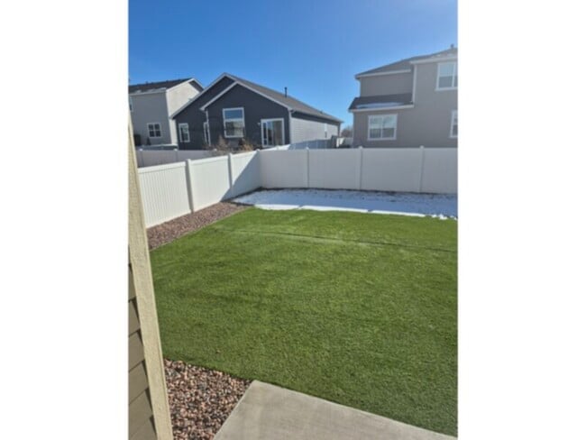 8253 Wagon Spoke Trl in Fountain, CO - Building Photo - Building Photo