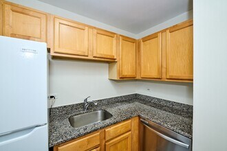 2424 W Estes Ave in Chicago, IL - Building Photo - Building Photo