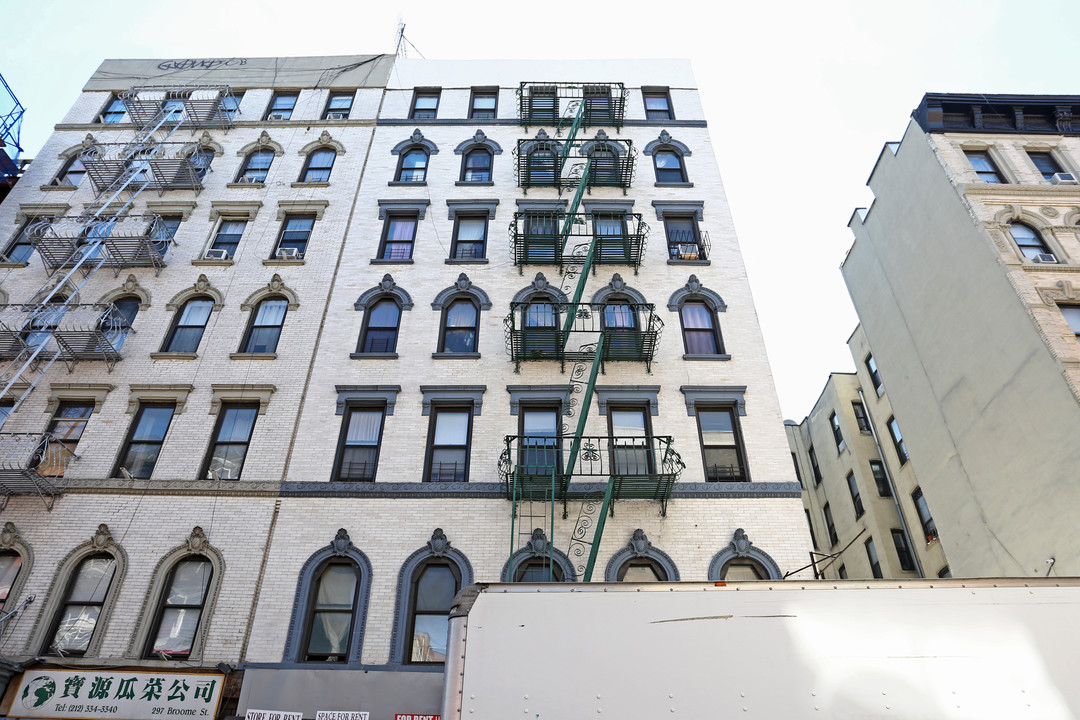299 Broome St in New York, NY - Foto de edificio