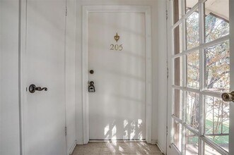 4006 Ridglea Country Club Dr in Fort Worth, TX - Building Photo - Building Photo