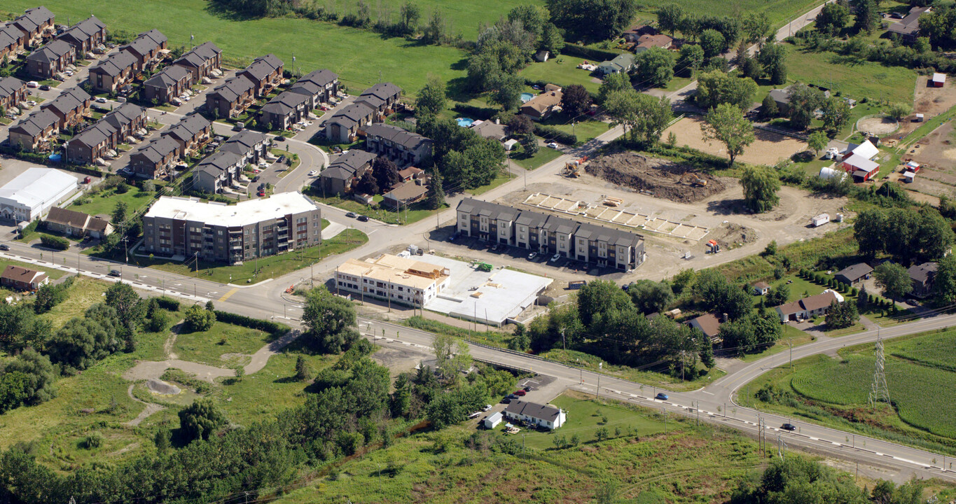 Carrefour ST-RÉGIS in St-Constant, QC - Building Photo