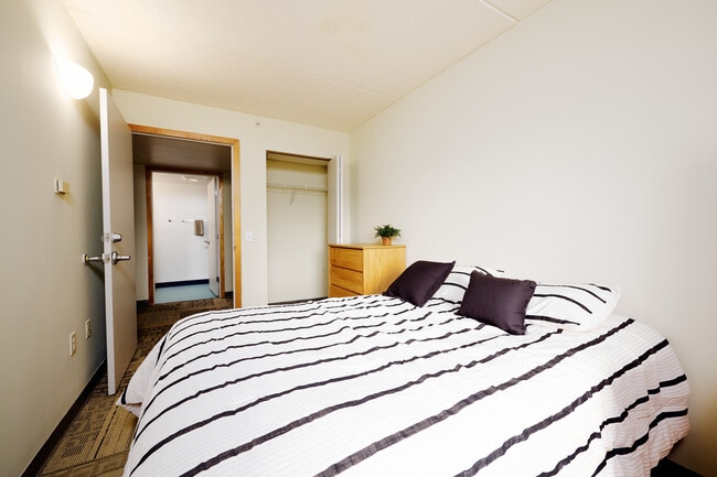 312 College Ave in Ithaca, NY - Building Photo - Interior Photo