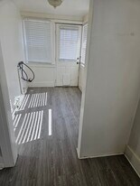 606 F St in Bakersfield, CA - Building Photo