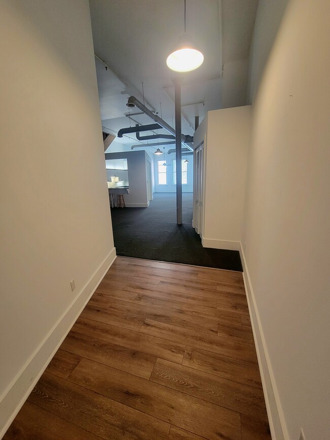 122 N 3rd St, Unit 230 in Lafayette, IN - Building Photo - Building Photo