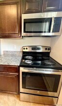 525 Fairbrook St, Unit 213 in Northville, MI - Building Photo - Building Photo