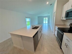 7116 Ponderosa Pne Dr in Ft. Myers, FL - Building Photo - Building Photo