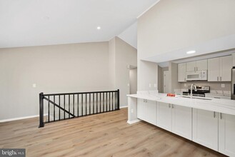 8200 Clay Dr in Fort Washington, MD - Building Photo - Building Photo