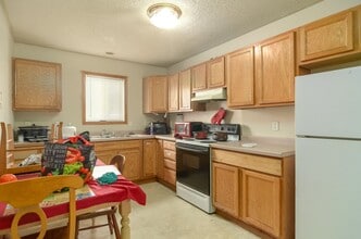 1030 Knox Ave N in Minneapolis, MN - Building Photo - Building Photo