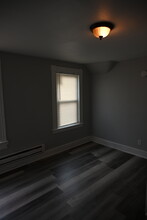 55 Lounsbury Ave, Unit 2nd floor in Waterbury, CT - Building Photo - Building Photo