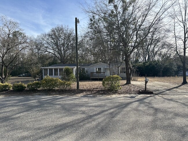 3640 Dallas Dr in Dalzell, SC - Building Photo - Building Photo