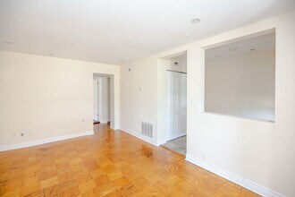 415 W Armitage Ave in Chicago, IL - Building Photo - Building Photo