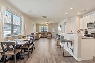 2221 Raider Dr in Conroe, TX - Building Photo - Building Photo