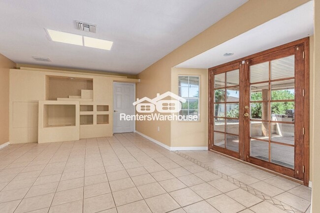 property at 9714 W Briarwood Cir N