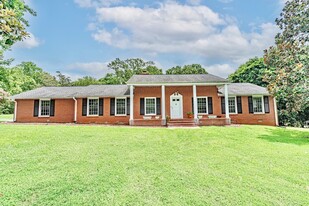 300 Long Forest Cir