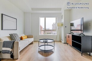 99 Kneeland St in Boston, MA - Building Photo