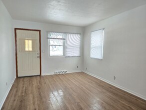 1406 S Grant Ave in Janesville, WI - Building Photo - Building Photo