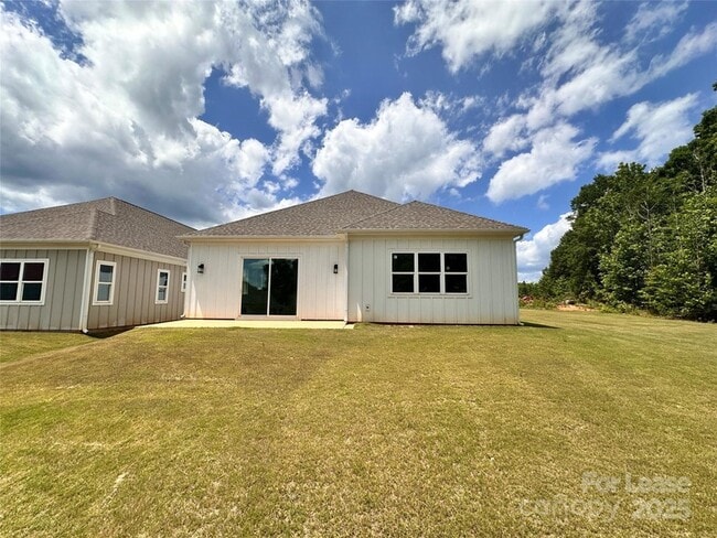 6701 Star Dr in Lake Norman of Catawba, NC - Building Photo - Building Photo