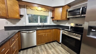 3800 Ramsdell Ct in Dayton, OH - Building Photo - Building Photo